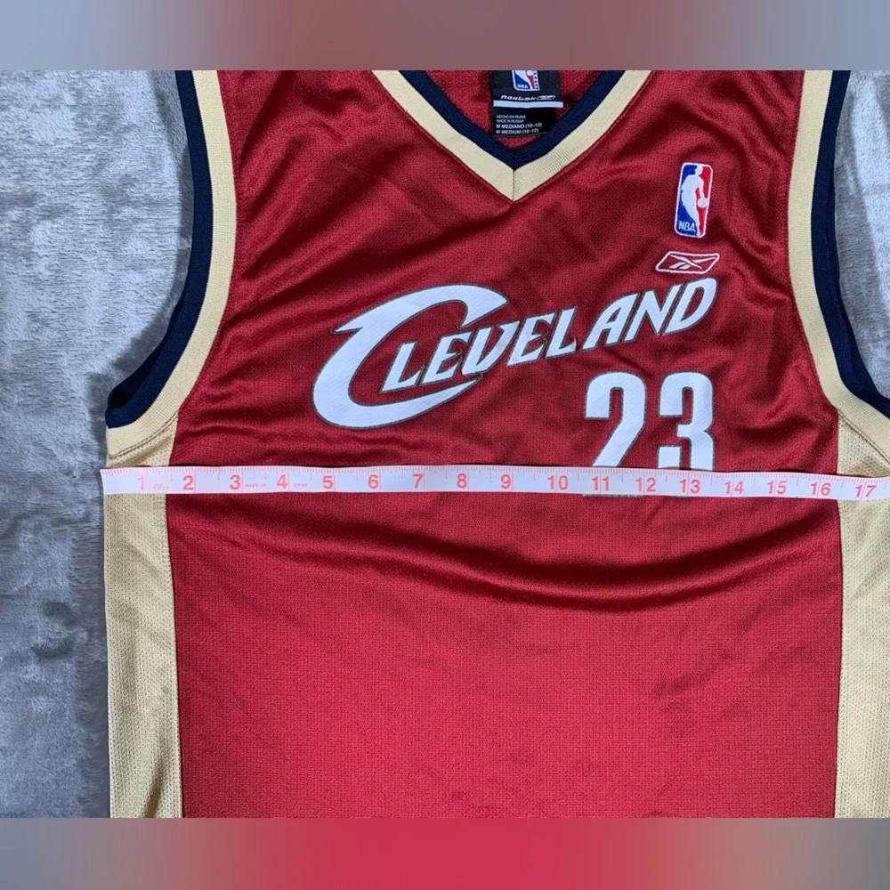 Vintage Reebok Lebron James #23 Cleveland Cavaliers Maroon NBA Jersey Youth Md‎